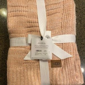 New UGG Offshore Throw Blanket 50"x 70 Shell Pink